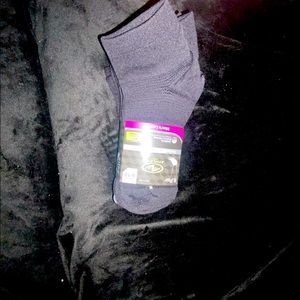 Athletic Works Perf. Compression Men’s Low Cut Socks 6 pair Black shoe size 6-12